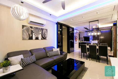 TV and multimedia, Balcony/Terrace, Living room, Photo of the whole room, Seating area, Dining area