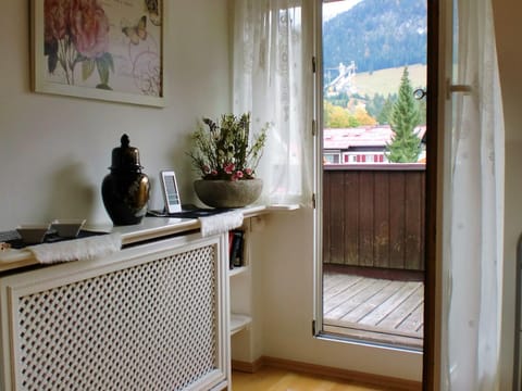 Balcony/Terrace, Mountain view