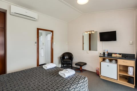 Coffee/tea facilities, Seating area, Bedroom