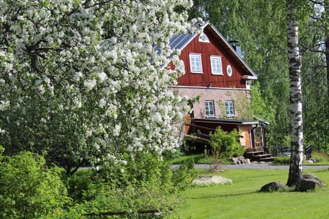 Property building, Spring, Day, Natural landscape, Banquet/Function facilities, On site, Garden view, Area and facilities