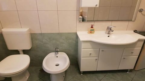 Apartments Jagoda in a Quiet Area Bed and Breakfast in Lika-Senj County