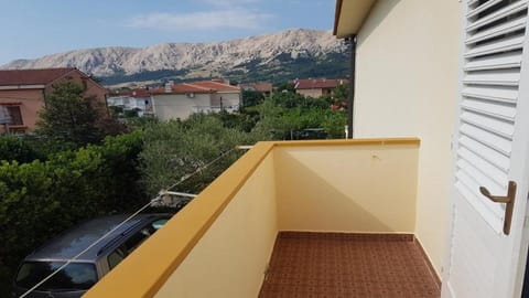 Apartments Jagoda in a Quiet Area Bed and Breakfast in Lika-Senj County