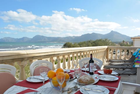 Balcony/Terrace, Beach, Mountain view, Sea view