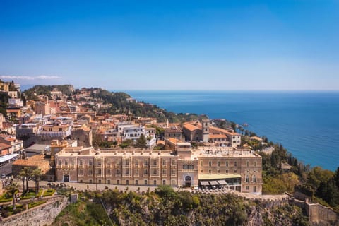 Property building, Day, Natural landscape, Bird's eye view, City view, Sea view