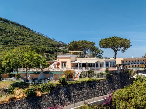 Property building, Day, Garden, Garden view