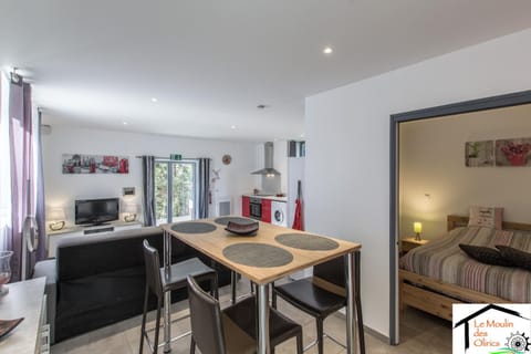 Kitchen or kitchenette, Living room, Dining area