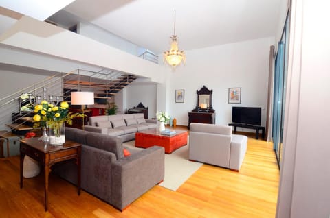 Communal lounge/ TV room