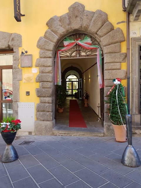 Hotel Urbano V Hotel in Montefiascone