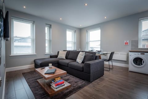 Gordon Moon Suites Bolton Centre Apartments Apartment in England