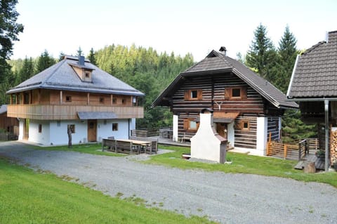 Patio, Facade/entrance, BBQ facilities, Garden, Balcony/Terrace