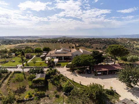 Property building, Facade/entrance, Bird's eye view, Garden, Balcony/Terrace, Garden view