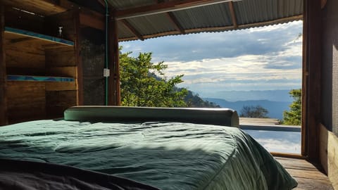 Bed, Off site, Day, Natural landscape, Spa and wellness centre/facilities, Photo of the whole room, Seating area, City view, Garden view, Mountain view, Pool view, Time of day, Sunrise, Sunset