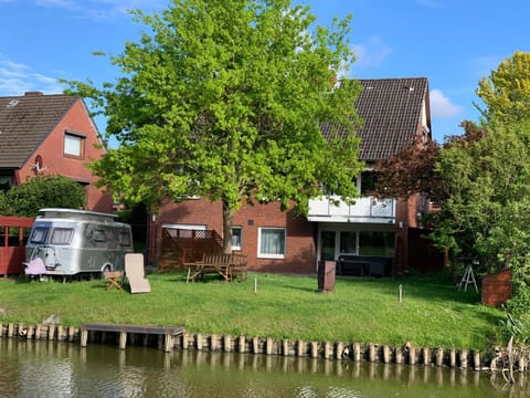 Ferienwohnungen direkt am Wasser in Glückstadt Apartment in Schleswig-Holstein