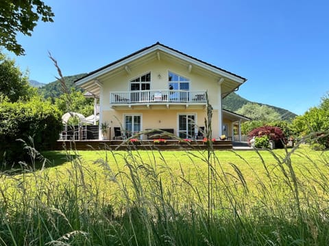 Ferienwohnung Enzian im Haus Schmid Apartment in Grassau