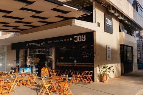 Restaurant/places to eat, Facade/entrance