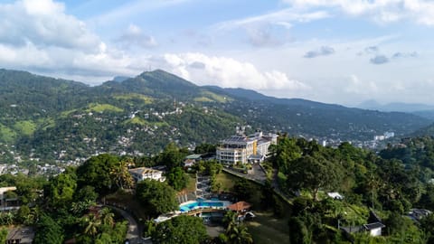 Property building, Natural landscape
