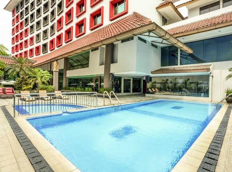 Property building, Swimming pool