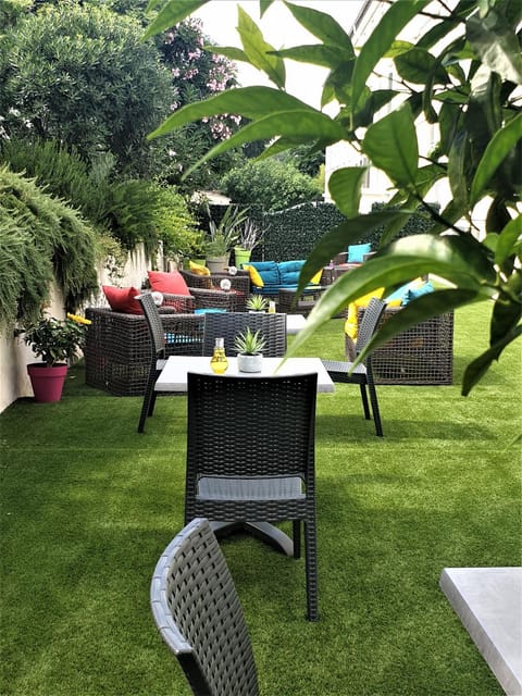 Garden, Balcony/Terrace