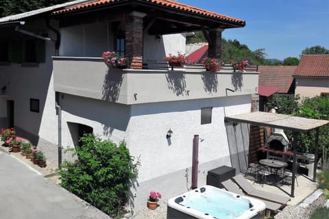 Property building, Balcony/Terrace, Swimming pool
