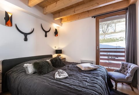 Bed, Winter, Bedroom