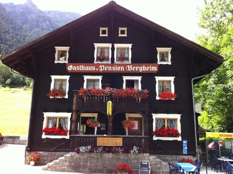 Property building, Day