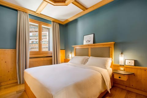 Photo of the whole room, On site