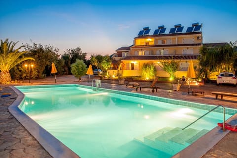 Property building, Day, Swimming pool
