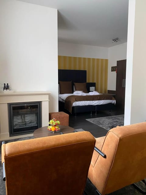 Living room, Bedroom