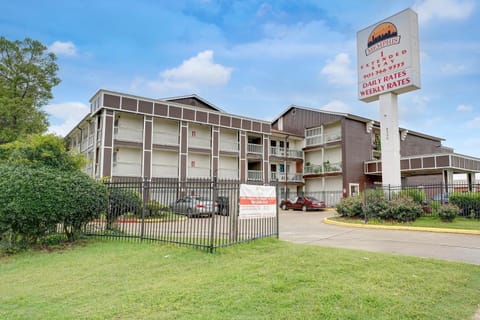 Property building, Parking