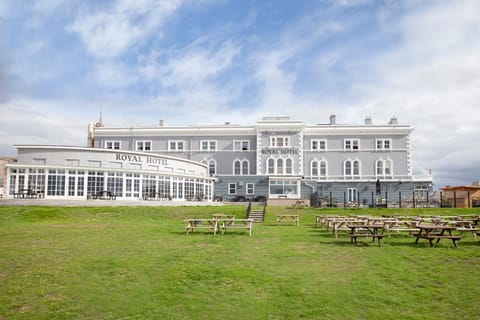 Facade/entrance, Garden