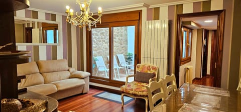 Patio, Patio, Spring, Day, Night, Winter, Summer, Living room, Decorative detail, Autumn, On site, Seasons, Location, Sunset, Inner courtyard view