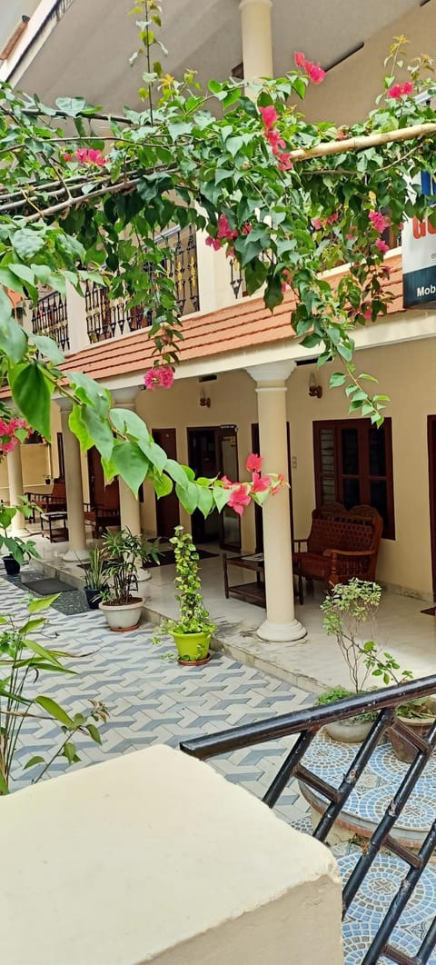 Facade/entrance, View (from property/room)