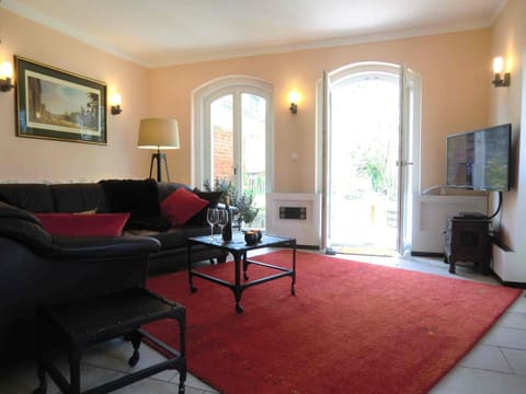 Living room, Decorative detail
