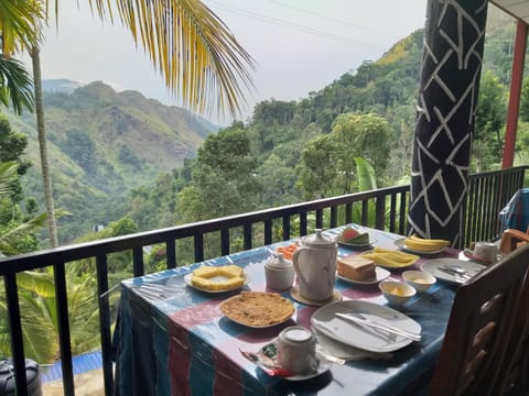 Natural landscape, Balcony/Terrace, Food and drinks, Mountain view, Continental breakfast