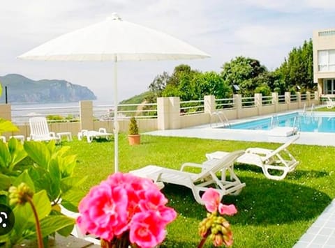 Spring, Day, Garden, Garden view, Mountain view, Pool view, Swimming pool, sunbed