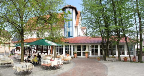 Property building, Day