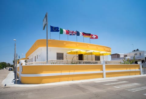 Property building, Day