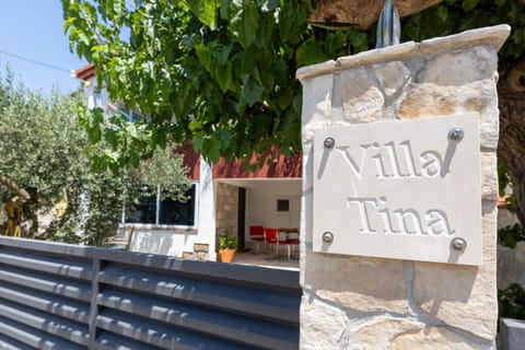 Property building, Property logo or sign