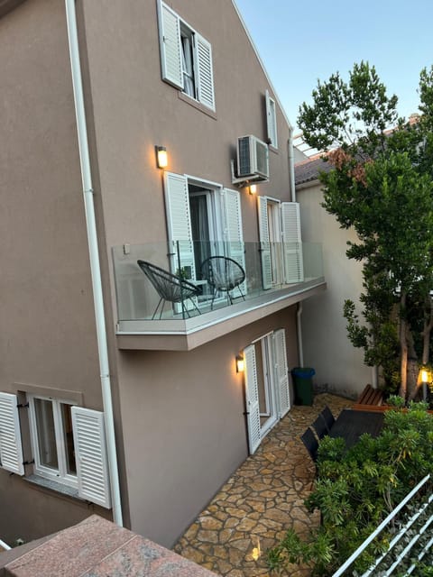 Property building, Balcony/Terrace