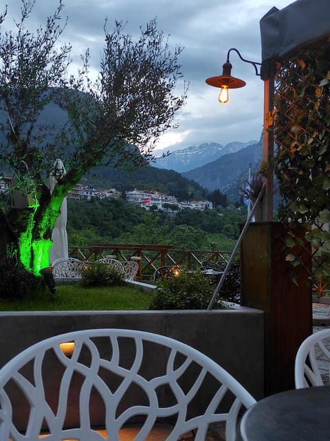 Ενοικιαζόμενα Δωμάτια Ενιπεύς- Rooms Enipeas Bed and Breakfast in Litochoro