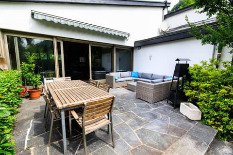 Patio, Day, Summer, BBQ facilities, Balcony/Terrace, Seating area, Dining area, On site