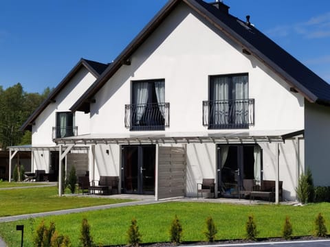 Property building, Garden, Garden view