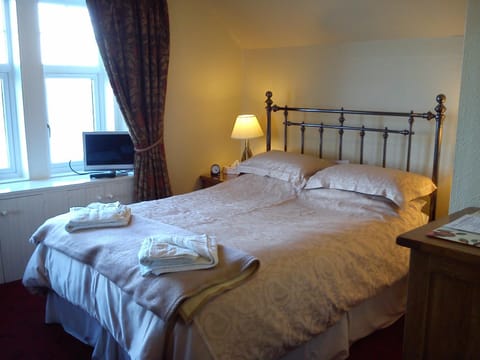 Bed, Bedroom, Sea view, cot