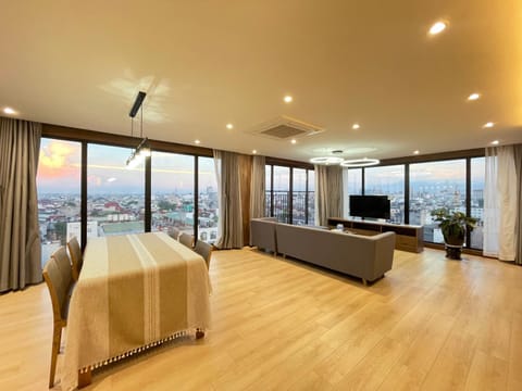 Living room, Seating area, City view