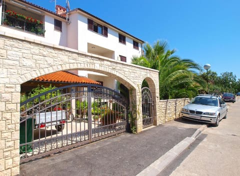 Rooms Ivica 1452 Bed and Breakfast in Fažana