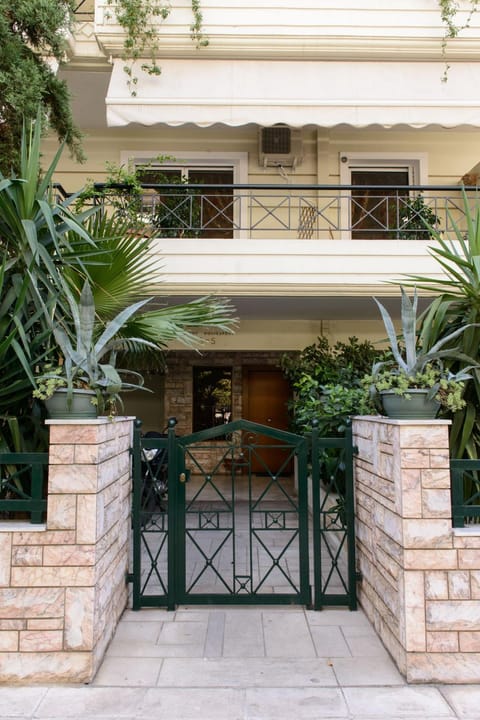 Property building, Facade/entrance