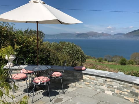 Patio, Patio, Spring, Day, Natural landscape, BBQ facilities, BBQ facilities, Garden, Garden, Balcony/Terrace, Balcony/Terrace, Seating area, Dining area, On site, Garden view, Lake view, Sea view