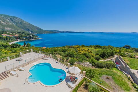 Balcony/Terrace, Pool view, Sea view, Swimming pool