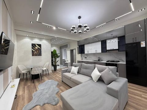TV and multimedia, Kitchen or kitchenette, Living room, Seating area, minibar