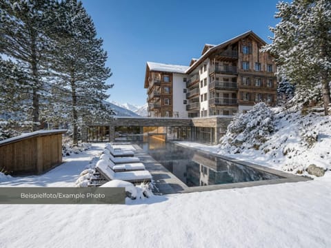 Property building, Day, Winter, Swimming pool, Swimming pool